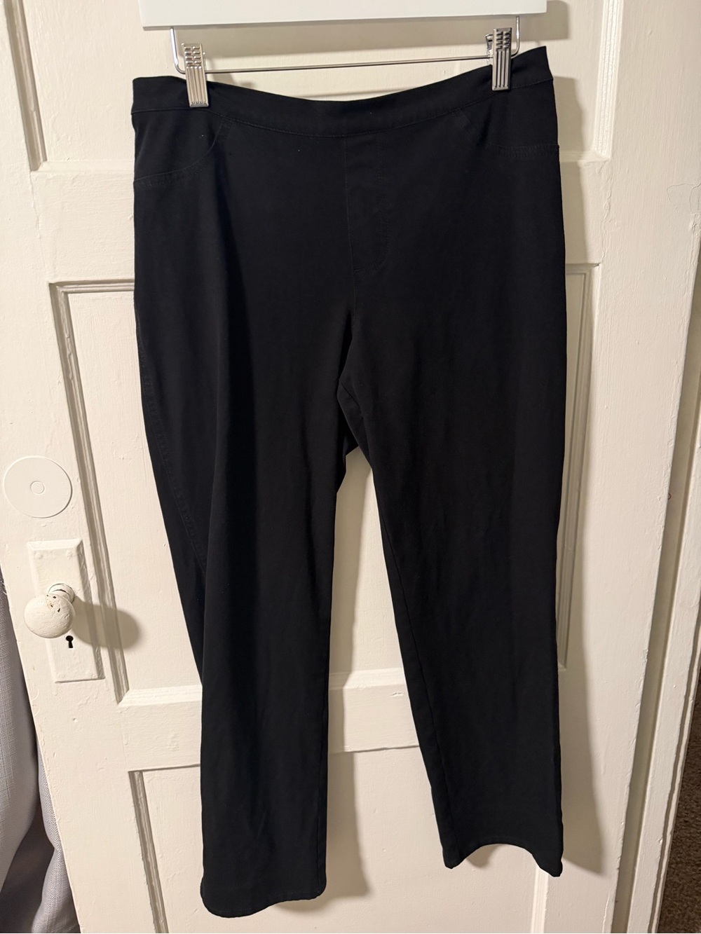 Isaac Mizrahi Black Straight-Leg Ponte Pants